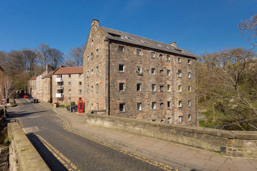 400 Dean Village Apartment