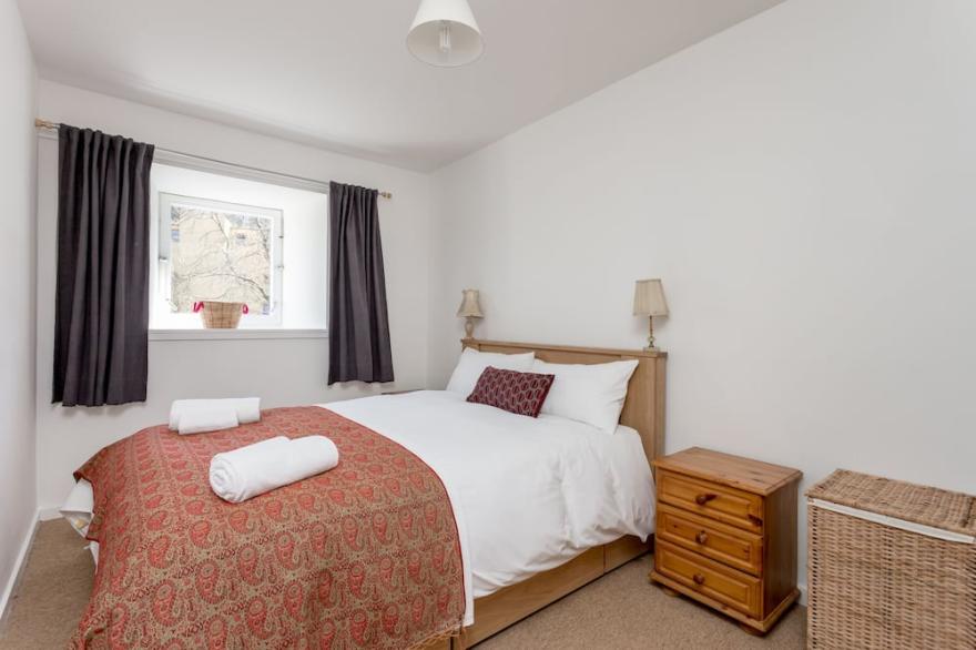 400 Dean Village Apartment