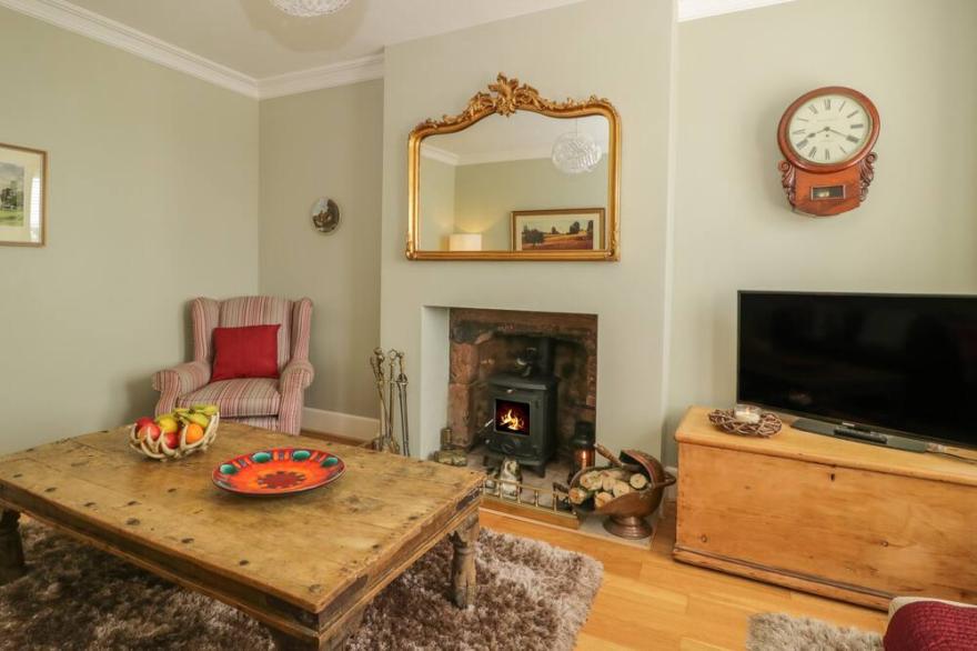 STAPLETON TOLL, pet friendly, luxury holiday cottage in Annan