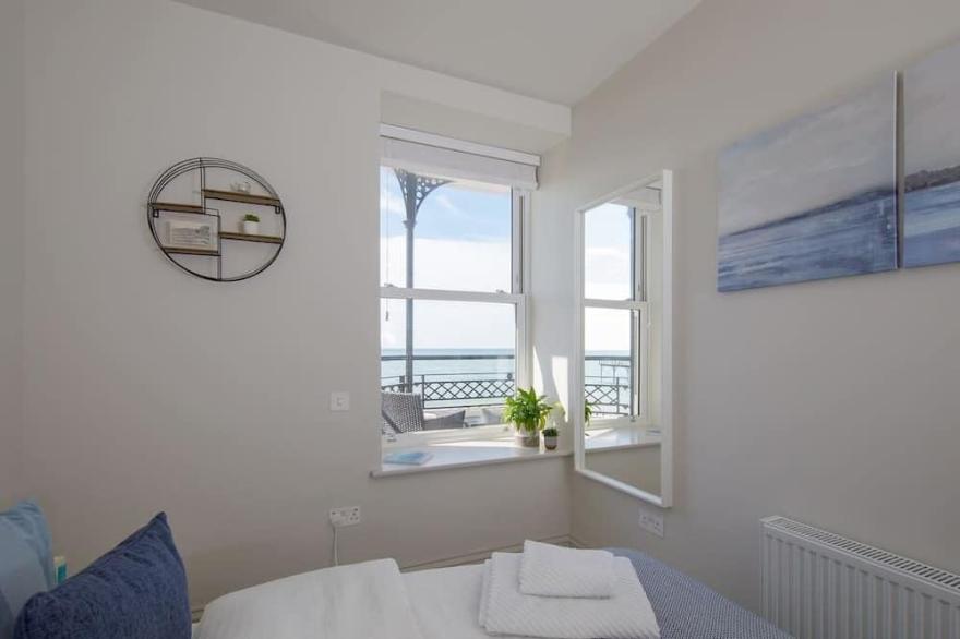 Panoramic sea views in beachfront apt w/balcony