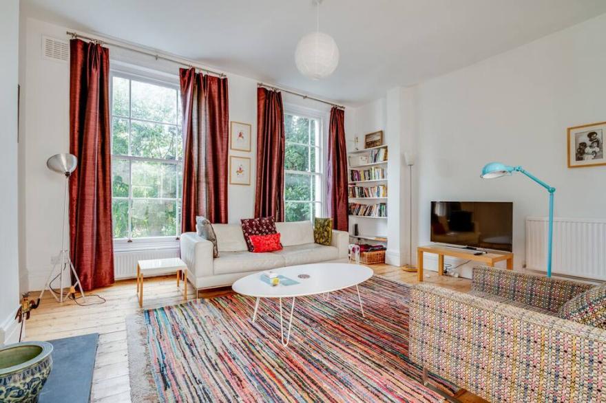 Bright Two Bedroom Apartment Near Vibrant Camden Town