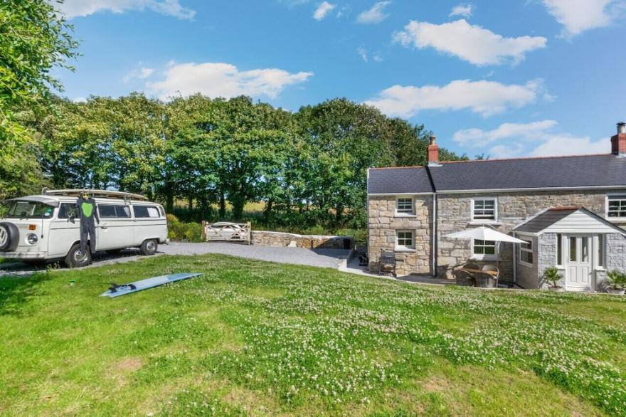 Jobs Cottage - Two Bedroom House, Sleeps 4