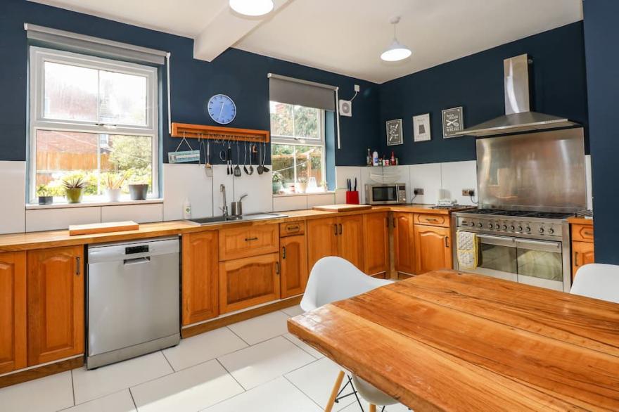 MAPLES, pet friendly, character holiday cottage in Hunstanton