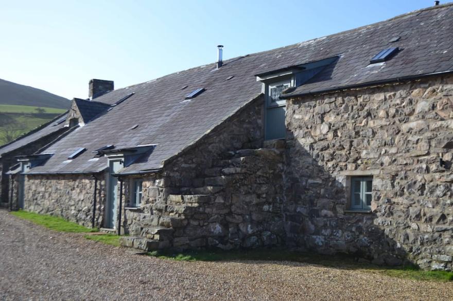 The Hay Barn - Exclusive 2 bedroom stone cottage
