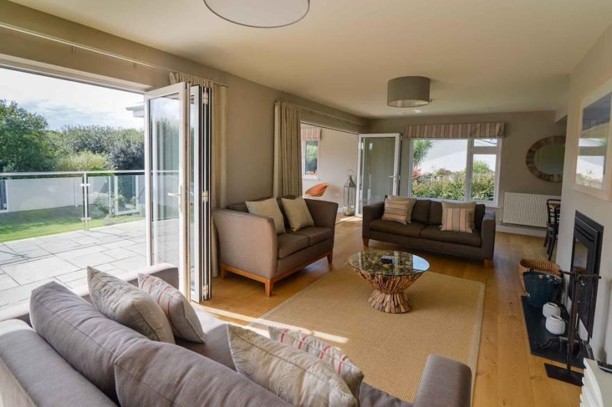 Immaculate 5 Bedroom 5 Bathroom fully renovated modern house.