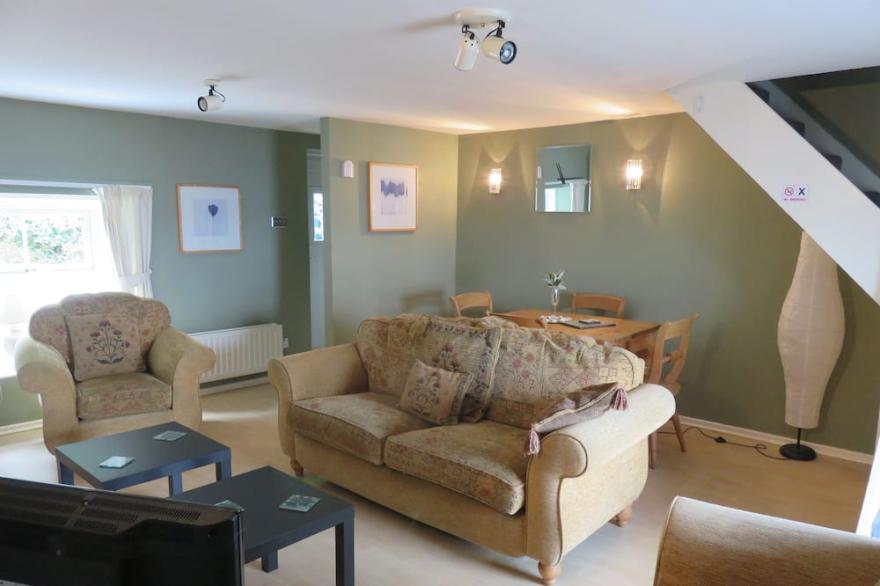The Coach House Self Catering Apartments - Loft Apartment