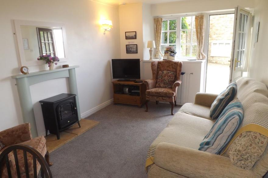 Foxglove Cottage, Pet friendly cottage just outside Scarborough. Ideal base