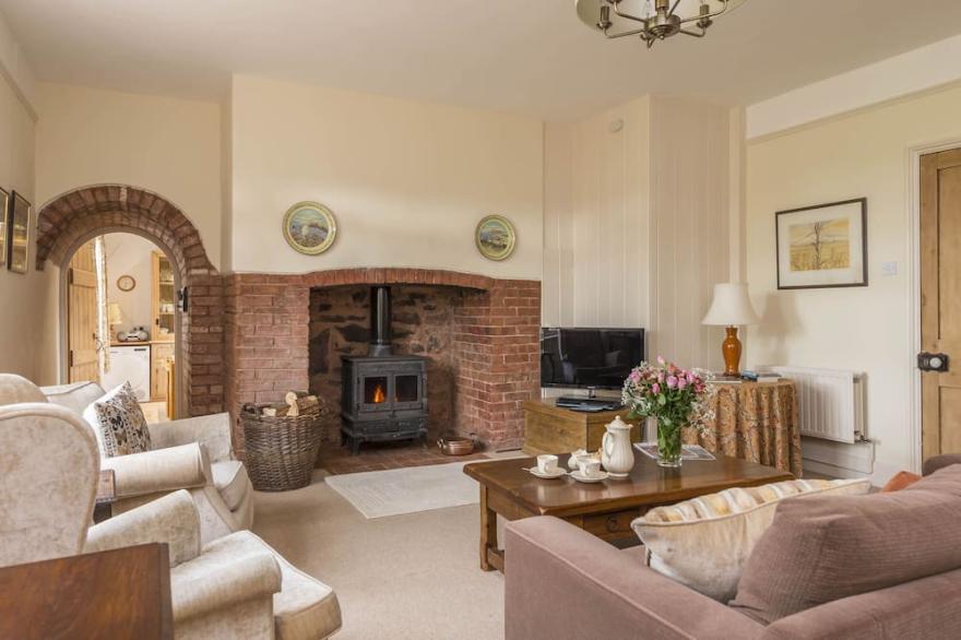 An exceptionally spacious holiday home overlooking a beautiful rural valley.