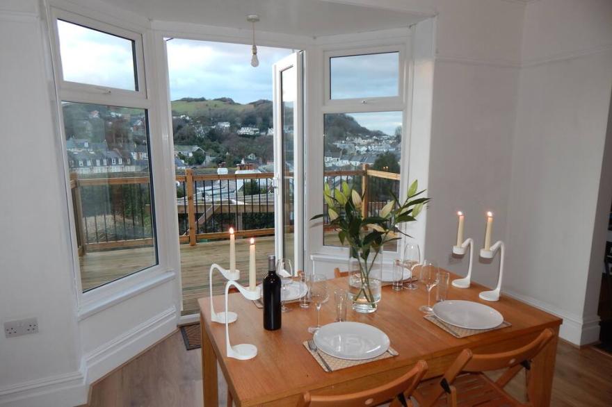 4 bedrooms family home with fantastic hills views