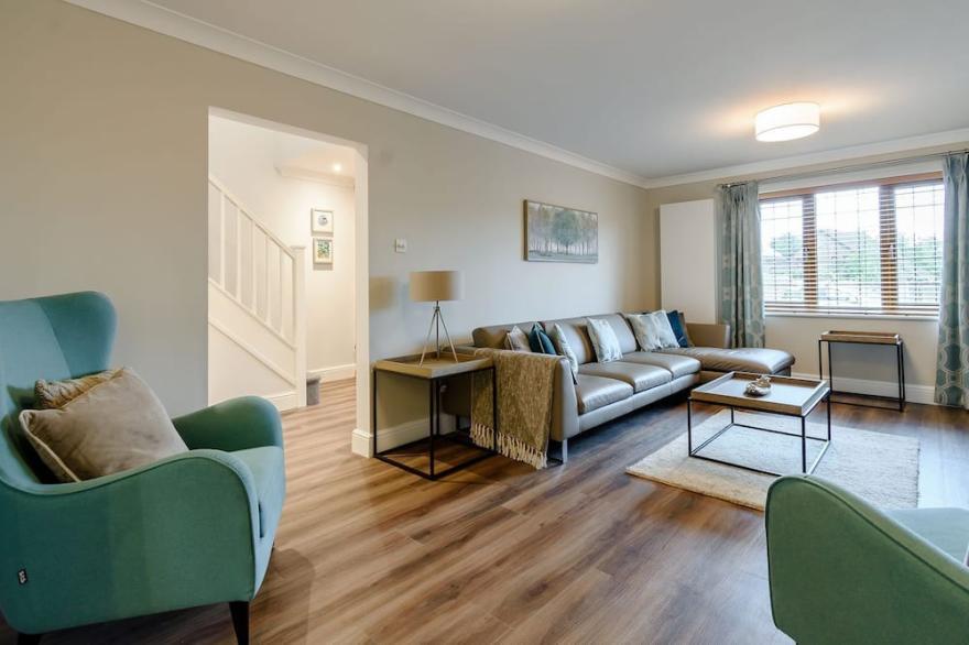 4 bedroom accommodation in Folkestone