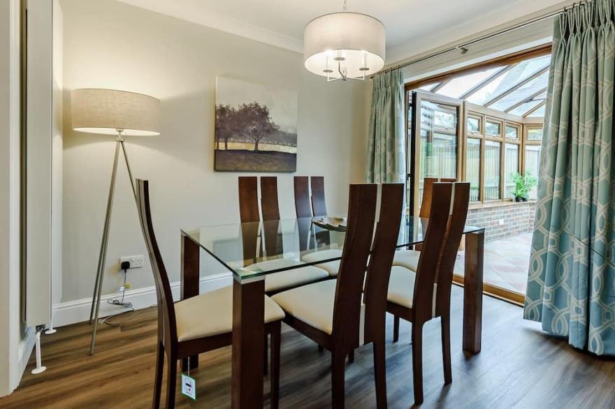 4 bedroom accommodation in Folkestone