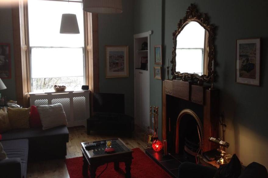 Fabulous apartment close to train station
