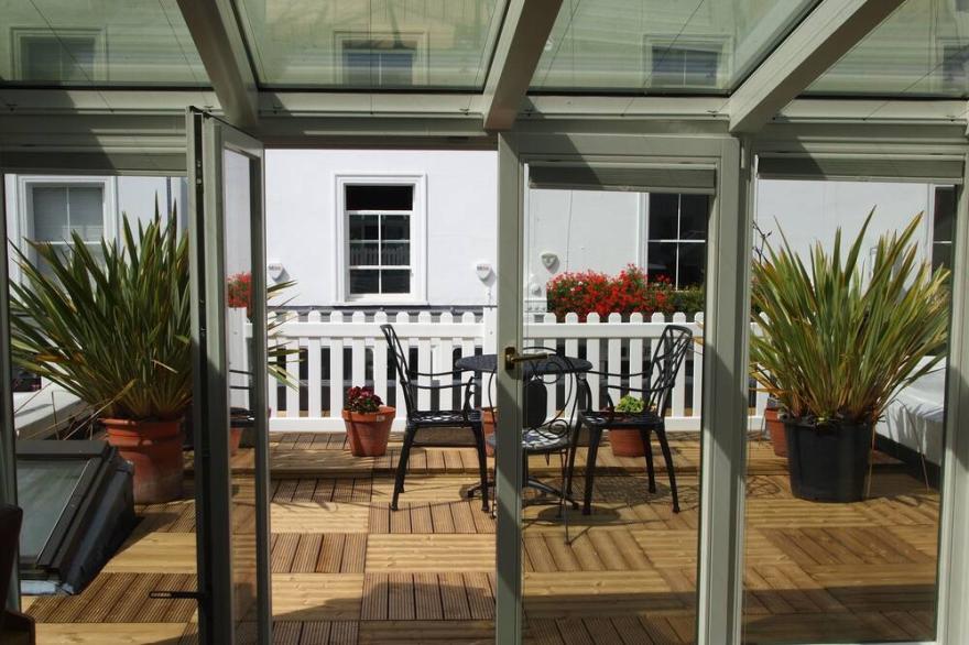 Kensington Roof Garden- 1000 Sq Feet Abingdon Road W8