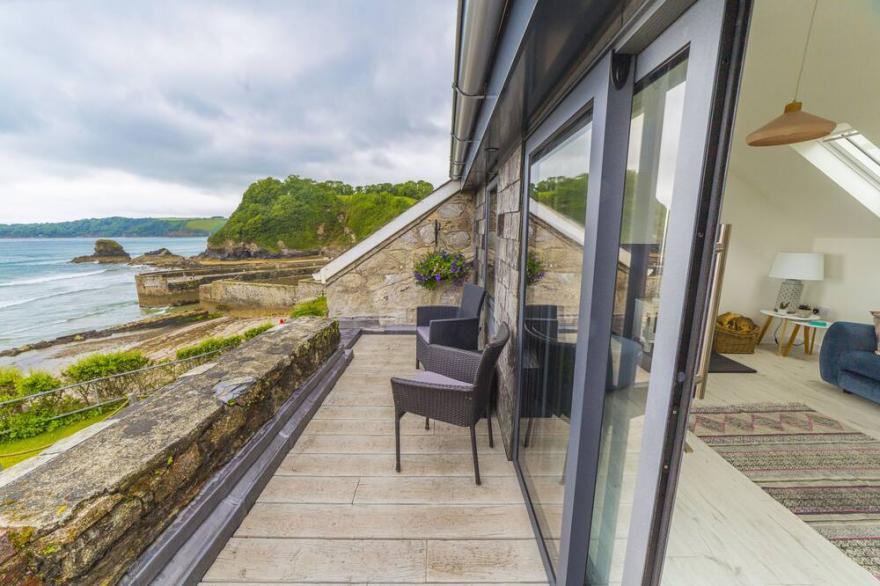 Amazing views over Beach and the sea.2 bedrooms