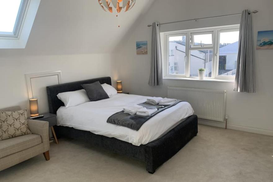 Detached Sandbanks 3 Bedroom seaside property