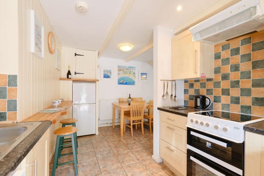 Waterside Cottage, A quiet and traditional Cornish cottage 3 miles from St Ives