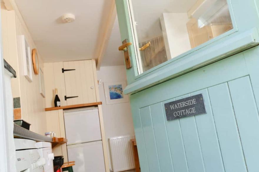 Waterside Cottage, A quiet and traditional Cornish cottage 3 miles from St Ives