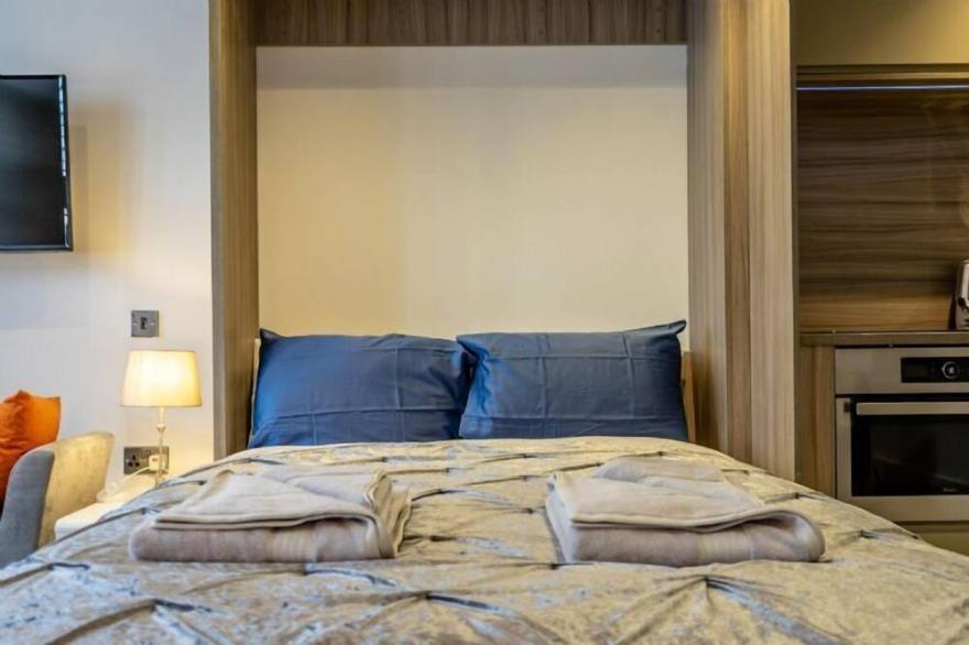 Cocoa Suites 49 - sleeps 2 guests  in studio apartment