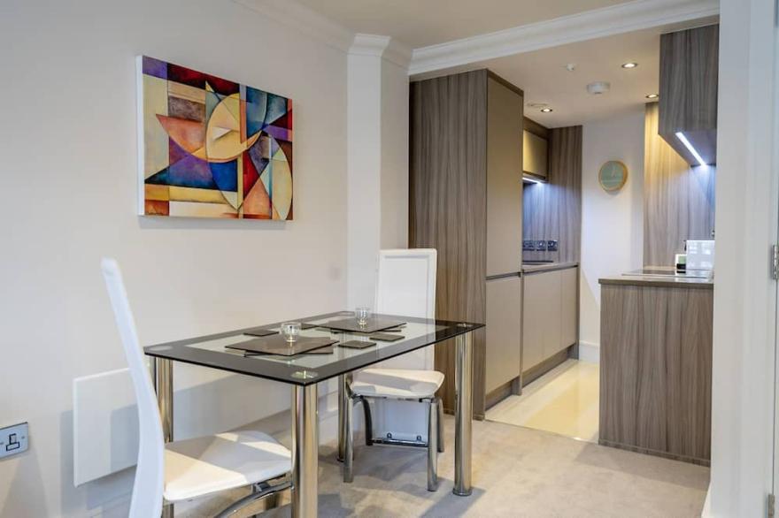 Cocoa Suites 46 -  a family break that sleeps 2 guests  in 1 bedroom