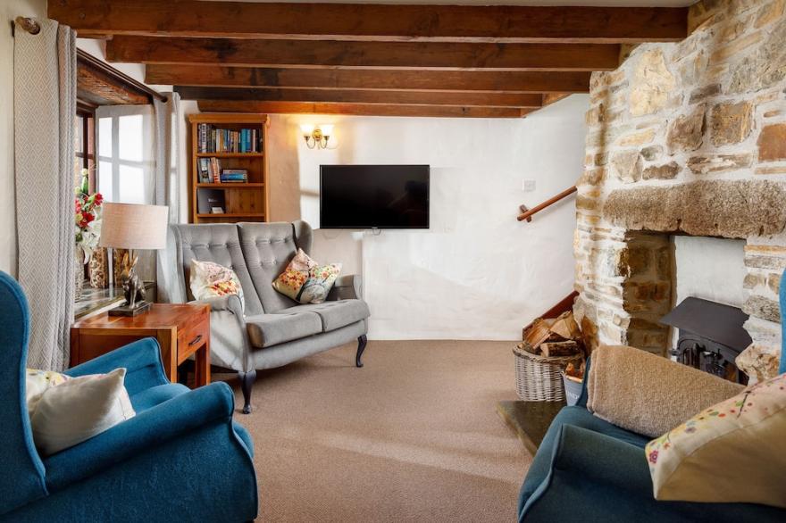 ASH COTTAGE, family friendly, character holiday cottage in Warbstow,
