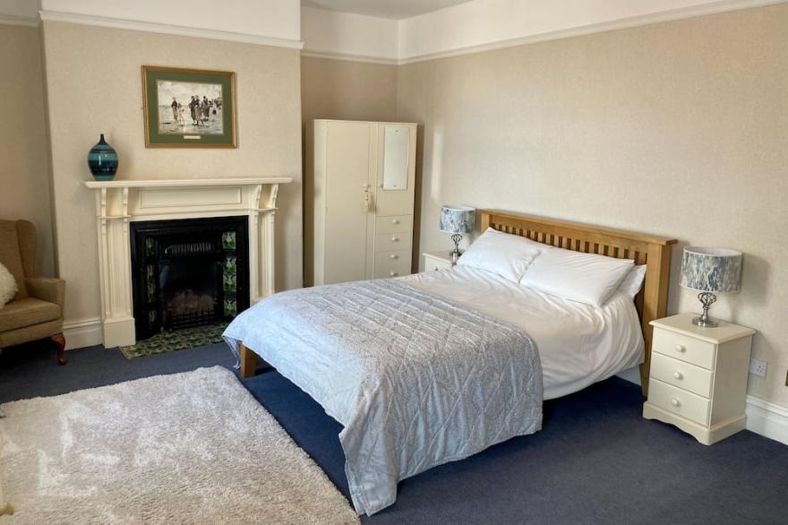 A superbly situated Townhouse in the seaside town of Saltburn by the Sea.