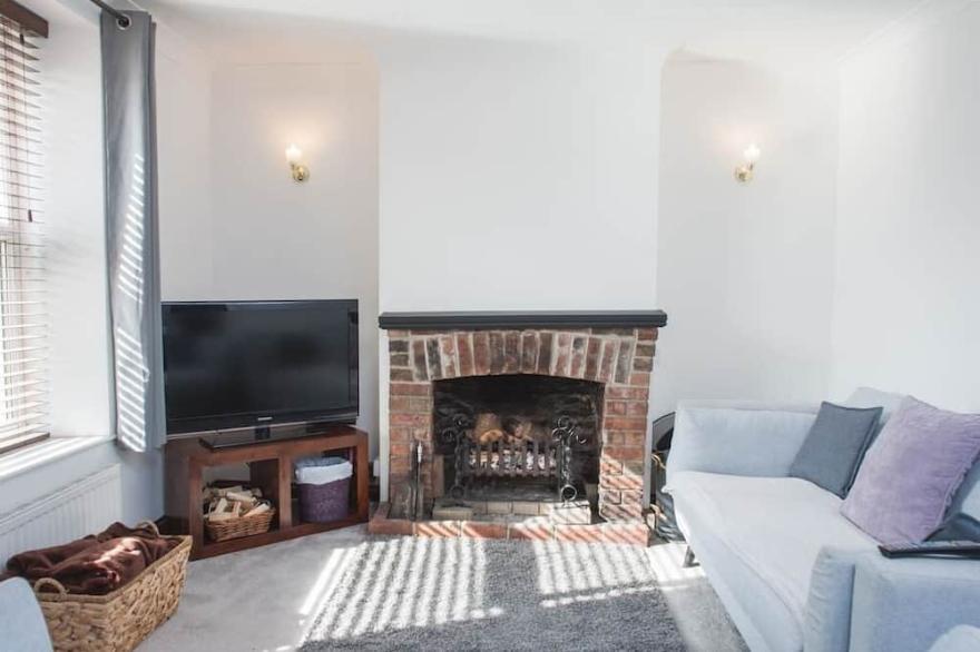 Kimberly Cottage charming 5 bedroom house with garden and parking