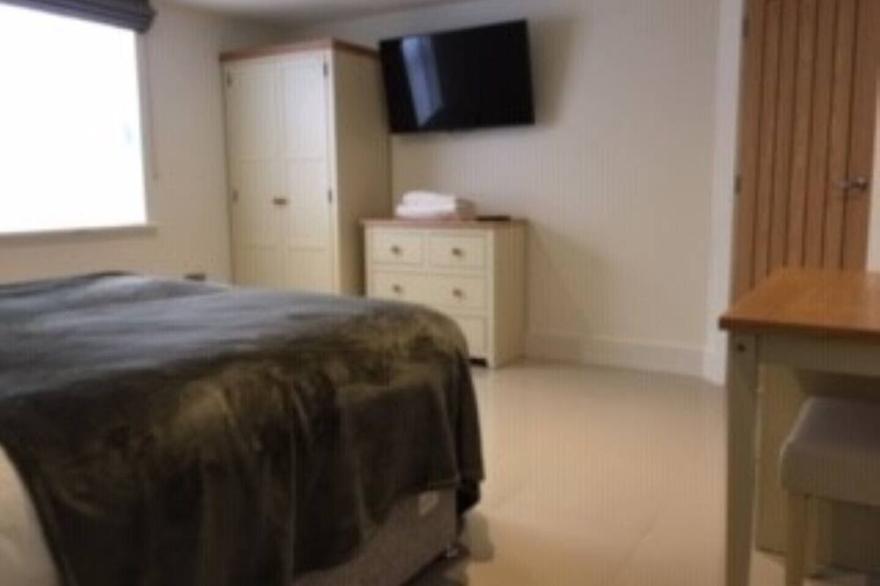 DENNINGTON APARTMENTS,  4 YORK CITY CENTRE APARTMENTS (NEWLY REFURBED FOR 2019)
