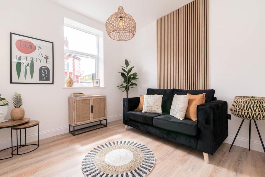 Self Contained, Full Ibiza inspired Boutique Apartment.