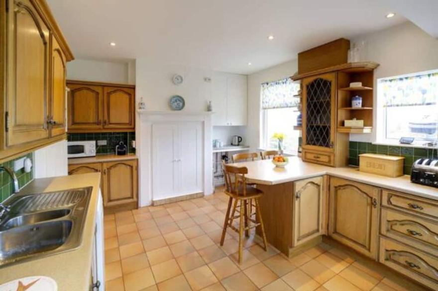 Trevarthian - A stunning holiday home overlooking Polzeath beach
