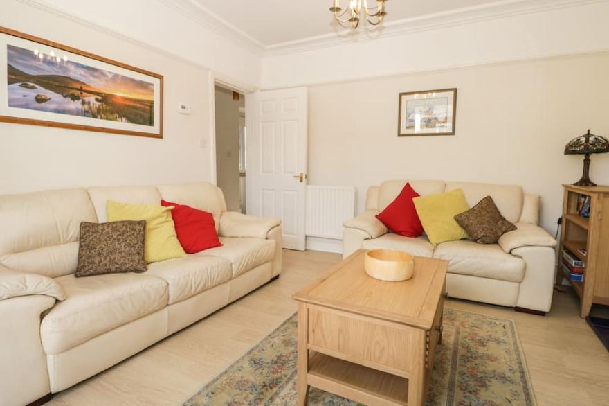 SILVERTHWAITE, family friendly, with a garden in Windermere