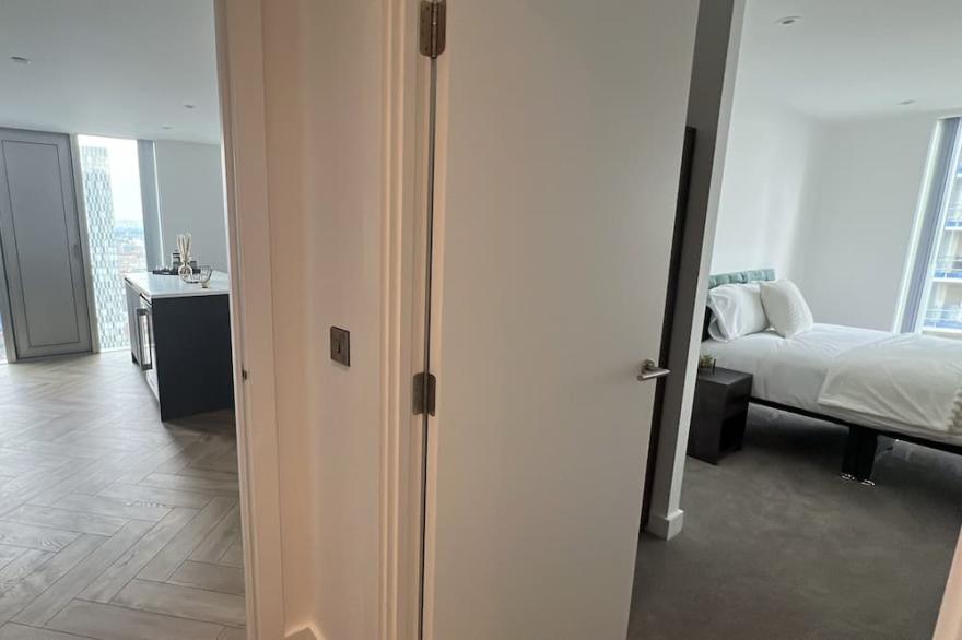 2 Bedroom Apartment Manchester City Centre Deansgate