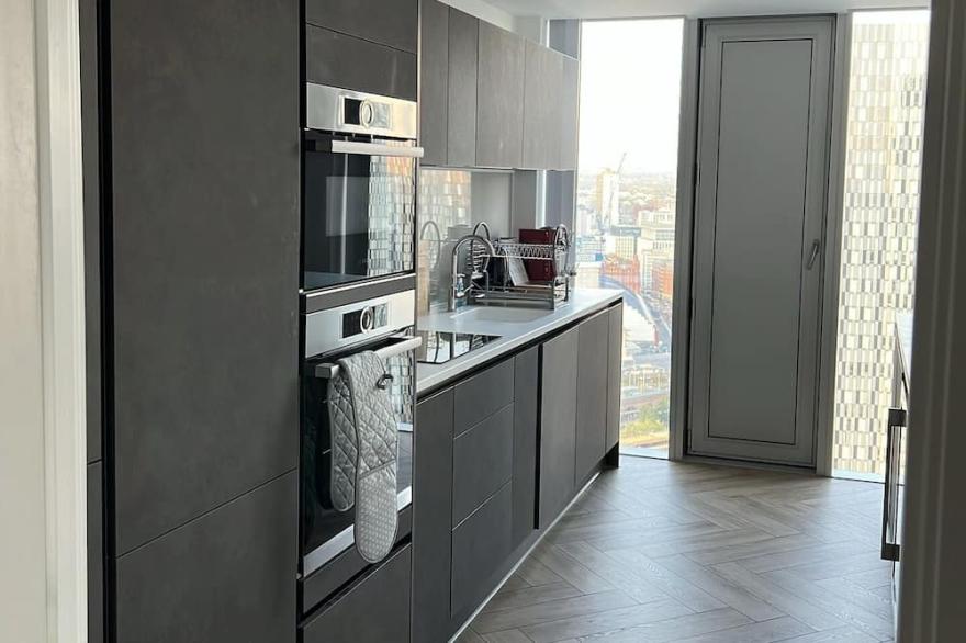 2 Bedroom Apartment Manchester City Centre Deansgate