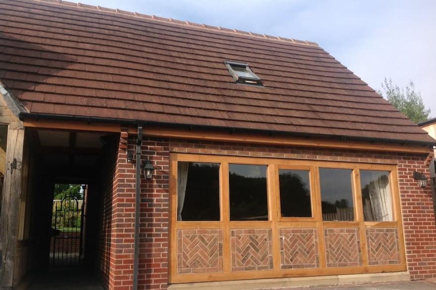 Woodview lodge beautiful walks from door pet friendly level access through out