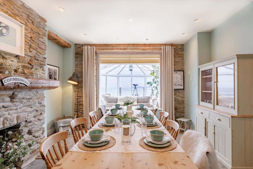 LUXURY LARGE 7 bedroom house Fantastic Sea Views sleeps up to17. 12  ADULTS 5 C