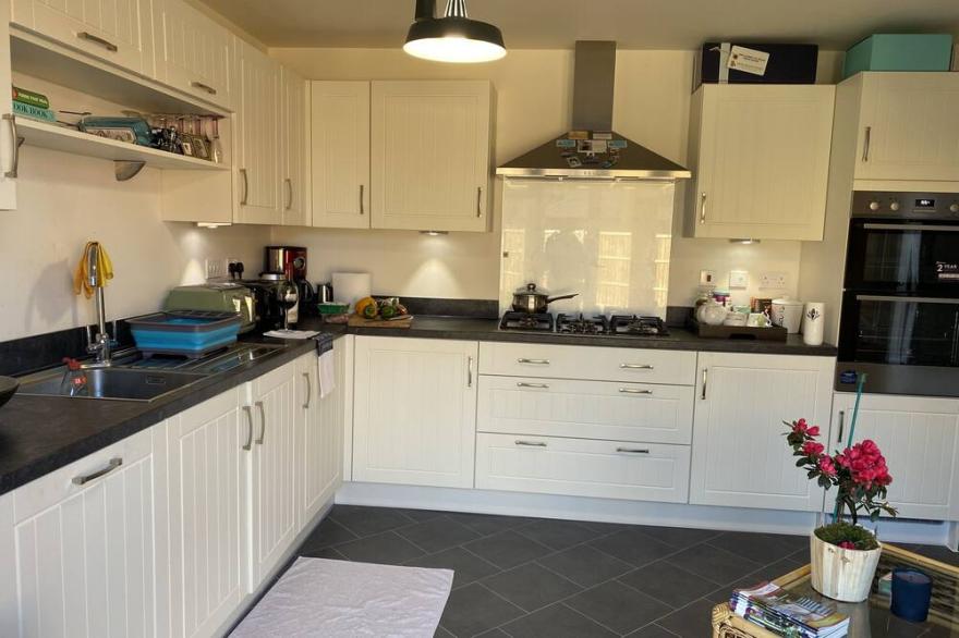Charming 4-Bed House in Grantham