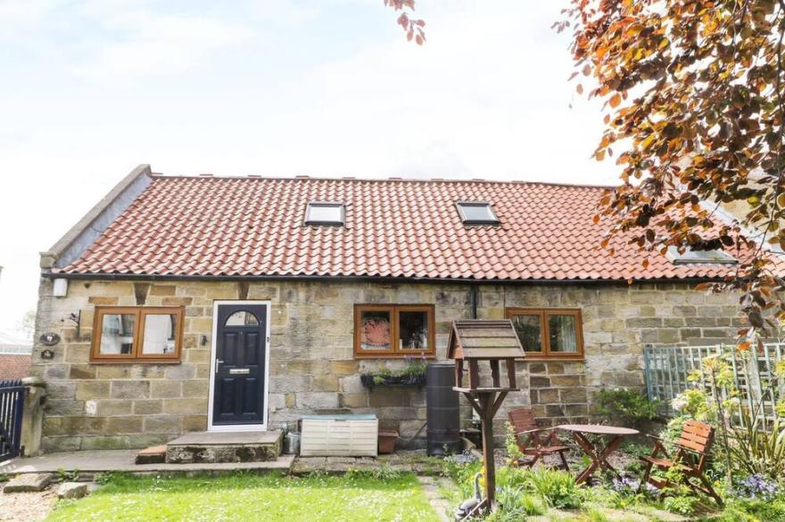 FERN COTTAGE, family friendly, character holiday cottage in Staithes