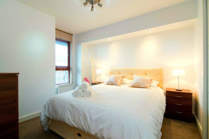 Heart Of Glasgow City Center apartment holiday home