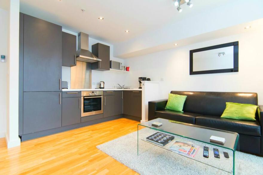 Heart Of Glasgow City Center apartment holiday home