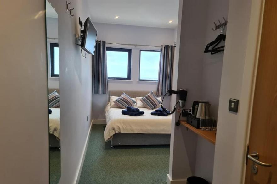 No 10 Ocean Cabins - Saundersfoot Harbour