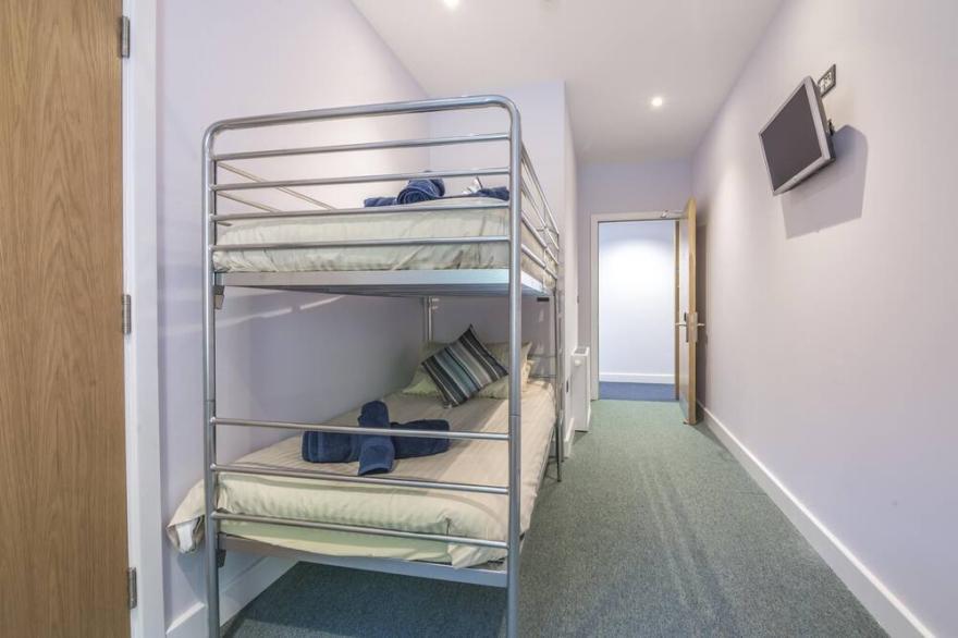 No 3 Ocean Cabins - Saundersfoot Harbour