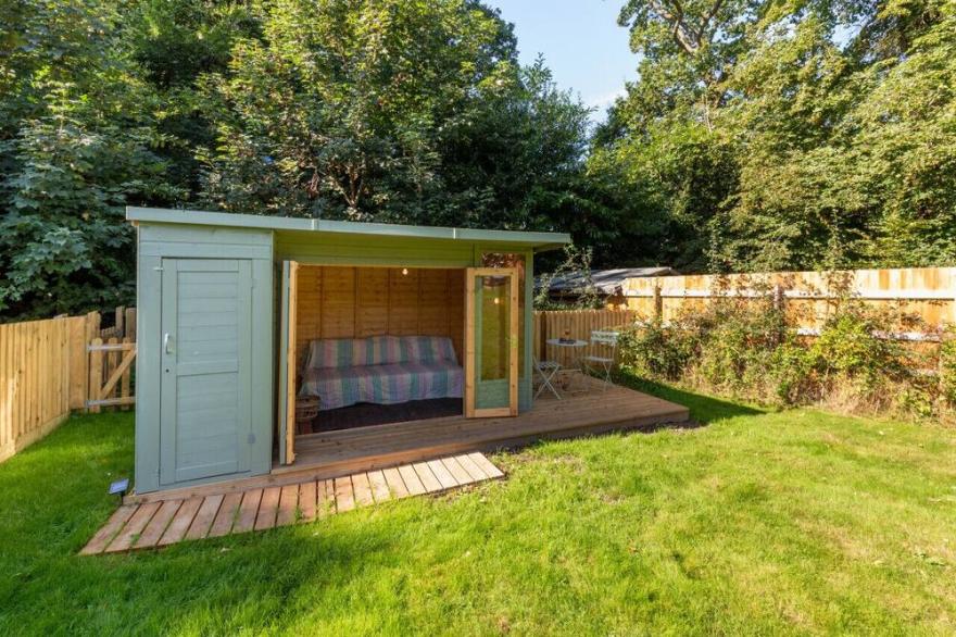 The Keep - Three Bedroom House, Sleeps 6