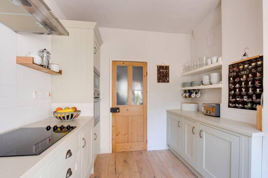 The Keep - Three Bedroom House, Sleeps 6