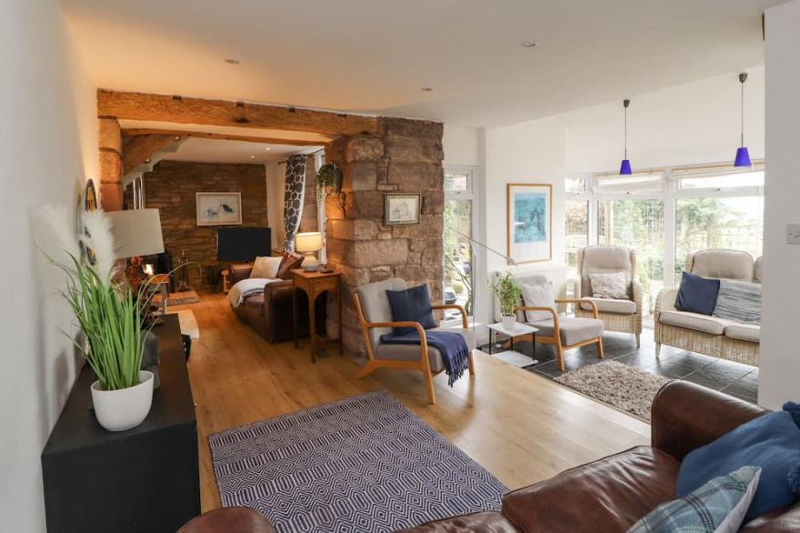BARN END, pet friendly, character holiday cottage in Shap
