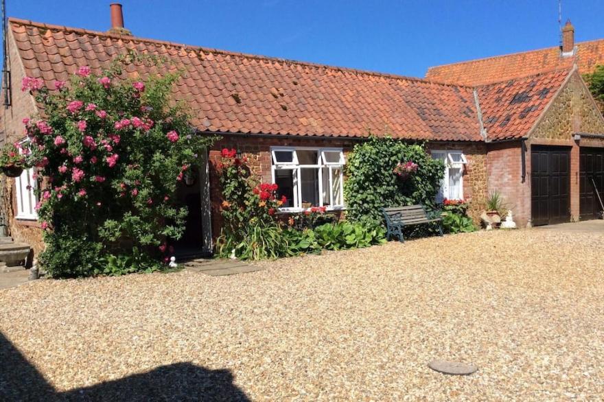 Rose cottage 500yds from the sea.