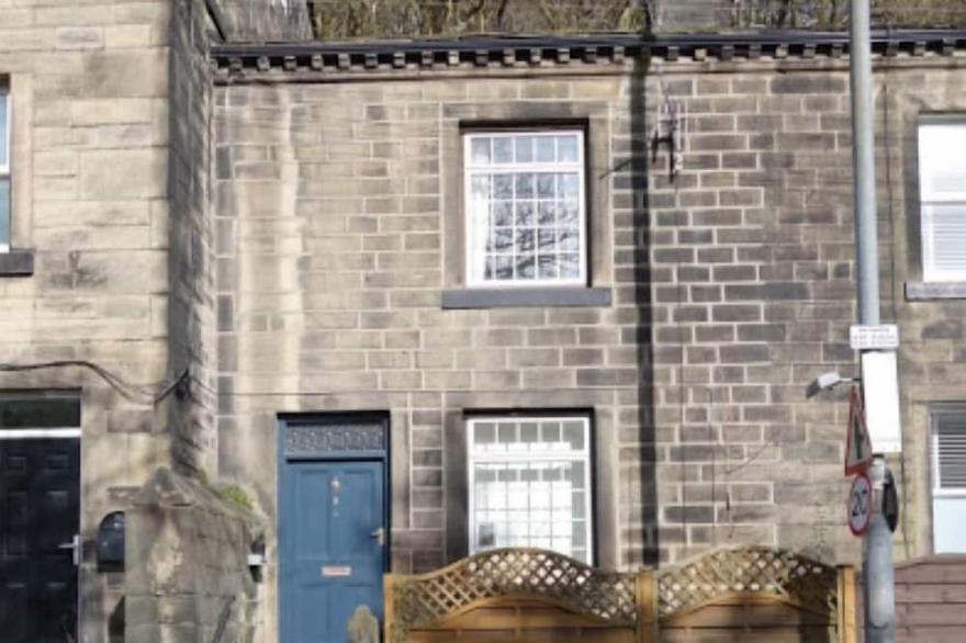 Cosy cottage, Hebden Bridge centre, near Rail Station