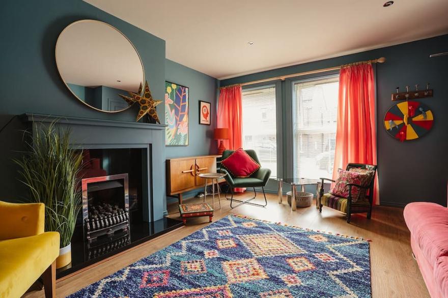 Superior Apartment by Central Belfast Apartments