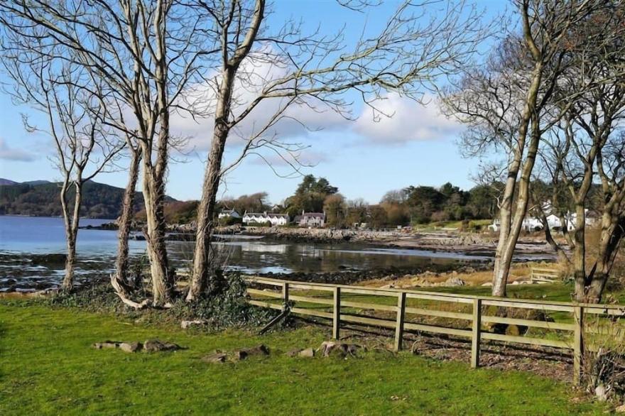 Calluna Cottage -  a cottage that sleeps 7 guests  in 3 bedrooms