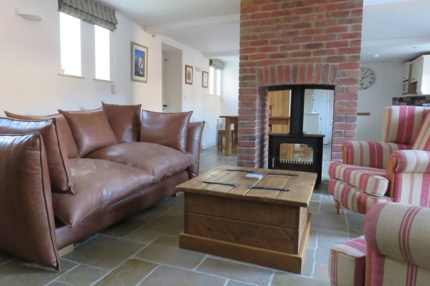 DOODALE COTTAGE - converted barn with highland cattle experience included