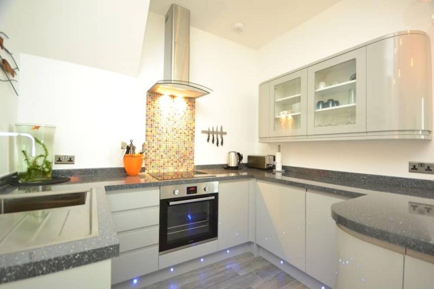 Luxury apartment located adjacent to Bexhill Seafront Promanade