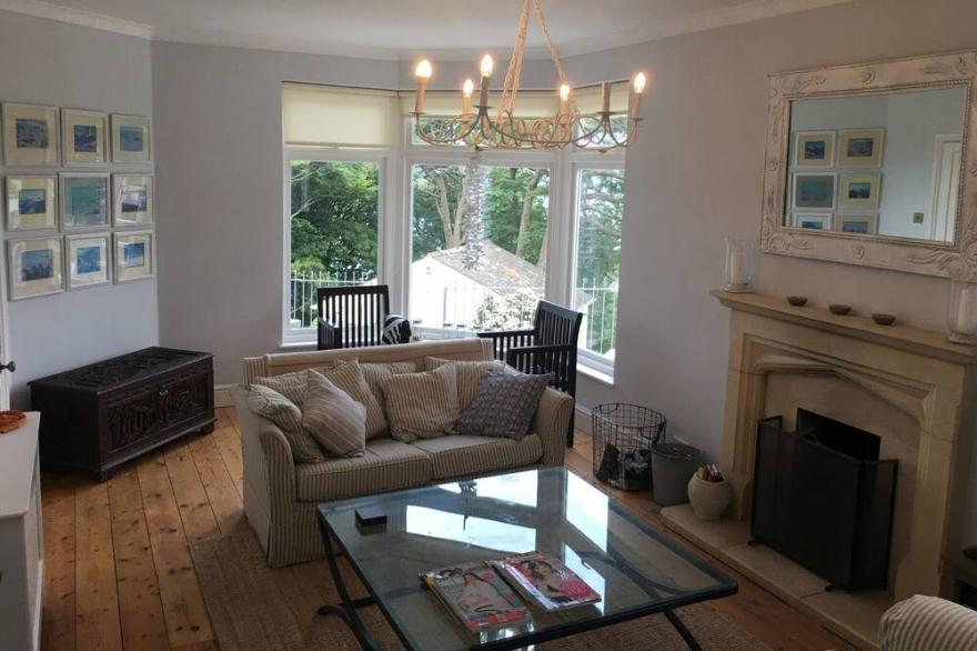 Moult Sylvan, Stunning Shabby-Chic Holiday Home - Stunning Sea Views